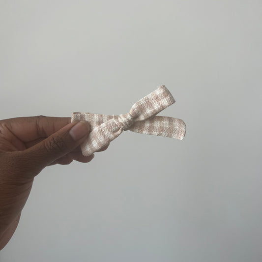 beige gingham | skinny bow