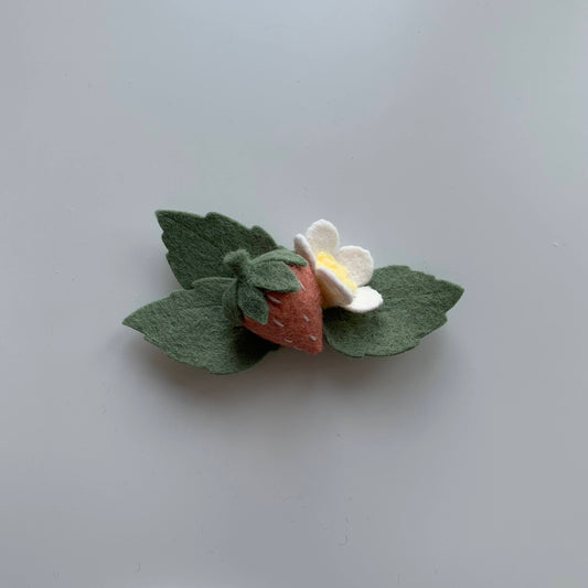 neutral single strawberry