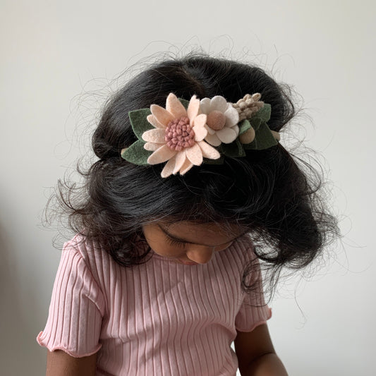 wild daisy half crown