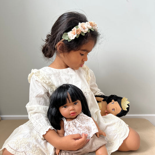 petite linen/neutral full crown