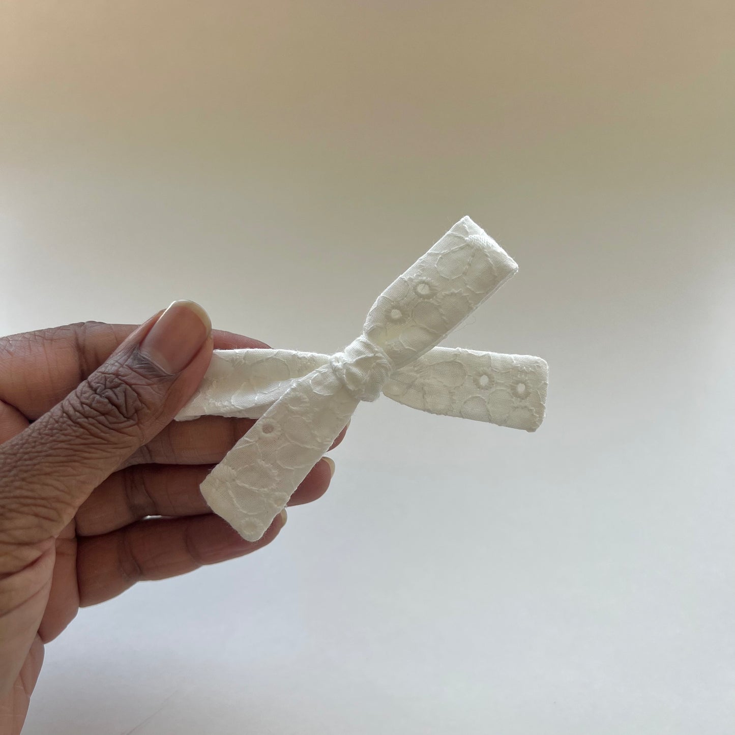 white eyelet | skinny bow