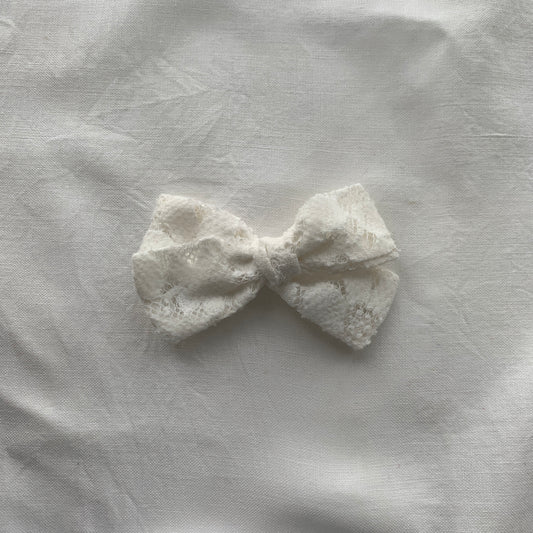 white lace | baby bow