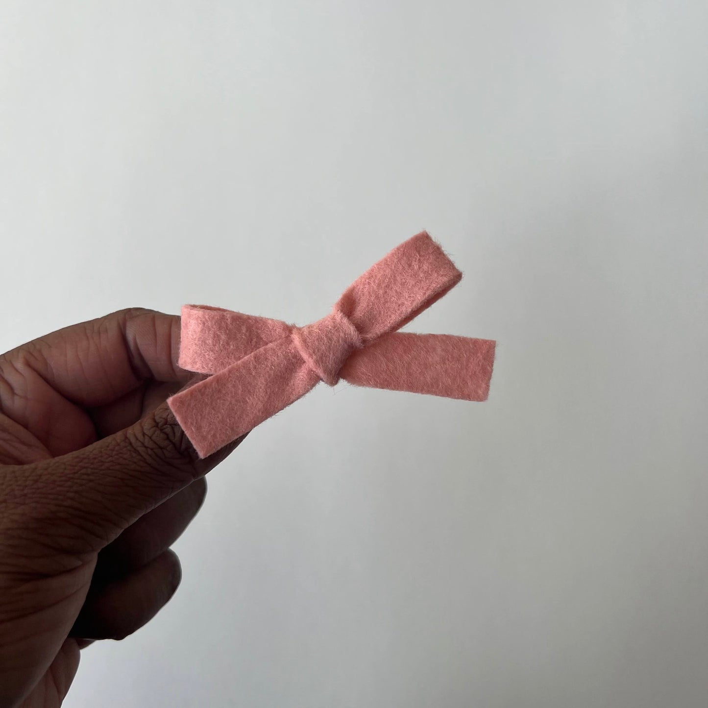 neutral classic bow | small