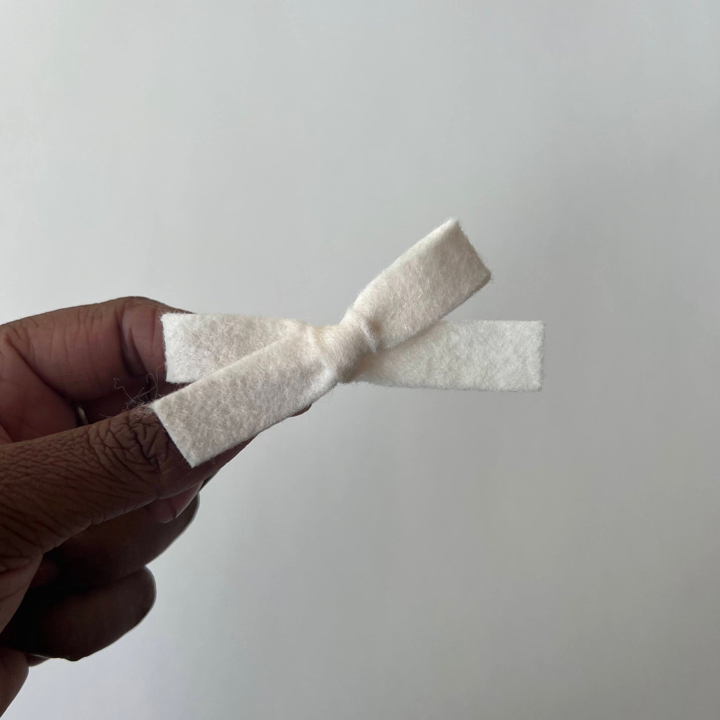 neutral classic bow | small