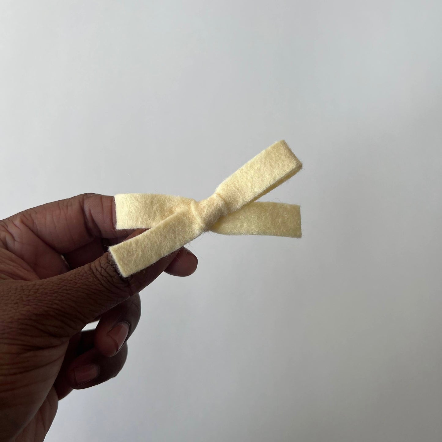 neutral classic bow | small