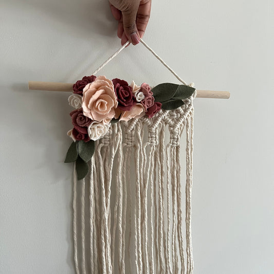 rose bouquet macrame bow holder