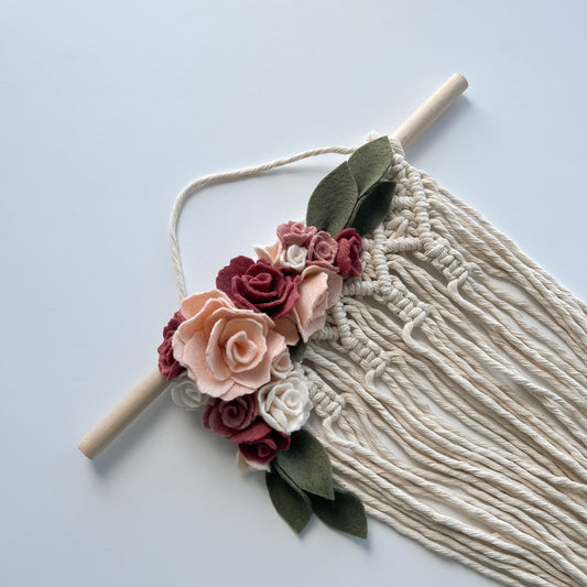rose bouquet macrame bow holder